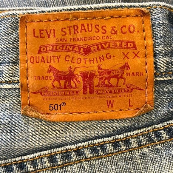 Levi’s Vintage Premium 501 Distressed Button Fly Jean Size 27 - Picture 6 of 6